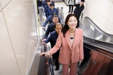 김혜지 서울시의원, 암사역 노후 에스컬레이터·캐노피 전체 교체 완료