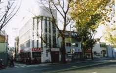 지성과 비평의 힘으로…반세기 일군 ‘시인 공화국’