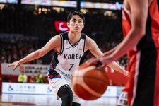 마줄스 감독,“마지막 2분 타격이 심했다”…한국 농구, 3·1절 일본에 패배