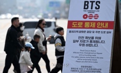 BTS 광화문 공연에 ‘국가소방동원령’…日 대사관 “안전 각별 주의”