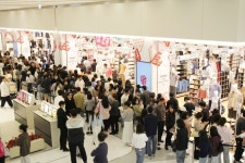 갤러리아 센터시티 브랜드 새단장…연휴 고객들 몰려