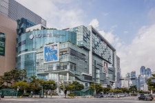 ‘천장 붕괴’ 부산 롯데백화점 센텀시티점, 3일 영업 재개