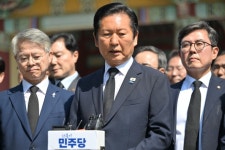 정청래 “보완수사권 전면 폐지”…與 “소통 안됐다”