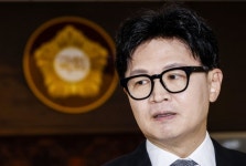 “오빠, 지금 달려갈게” 통화녹취 꺼낸 한동훈… 김승원, 신약임상 청탁의혹 반박