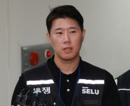 삼전노조 ‘투쟁조끼’, 최승호 위원장 장인회사가 납품…“가장 저렴했다”
