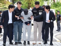 인천 흉기난동범, 구속심사 출석 “죄송…죽을 죄 지었다”
