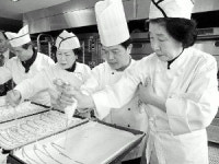 [포토뉴스] 장선노인대학 제과제빵 실습