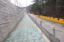 승합차 추락 사고 대덕여고 통학로 정비