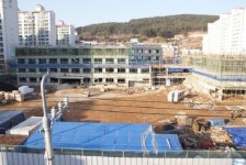 중학생 500여명, 초등교에 임시수용