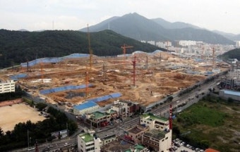 화명동 롯데캐슬 아파트 신축 공사장서 매몰사고