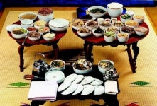 대궐 밖 왕의 조카에게 왕의 후궁이 남몰래 편지를…