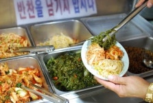 그 집 앞에 택시가 늘어선 이유?  맛 · 친절 · 나눔이 있기 때문이죠!
