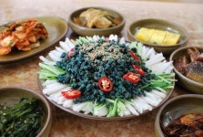 그 집 앞에 택시가 늘어선 이유?  맛 · 친절 · 나눔이 있기 때문이죠!