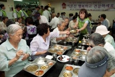 남부산우체국, 무의탁 어르신께 따뜻한 한끼 식사를...