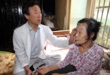 가운 벗을 때까지 환자 돌보는 게 내 운명