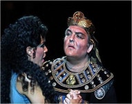 겨울밤, 앙상블과 오페라 갈라에 빠진다