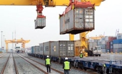 부산 신항 철도수송 시대 열렸다