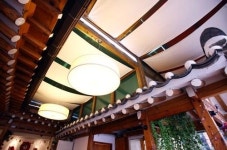 한옥과 유럽풍 인테리어 접목 오묘한 어울림