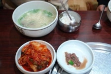 뜨끈하고 진한 국물 맛, 이 겨울에 딱이네요