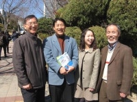 그리던 친부모와 상봉할 때 가슴 뭉클