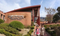 [정달식 기자의 열린 건축 이야기] 22. 경남 진해 기적의 도서관