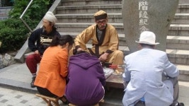 수요일엔 40계단 테마거리서 추억 즐겨요