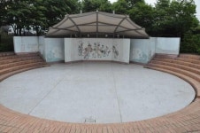 [야외공연장 이름만 공연장] 입지·환경 무시 생색내기 조성… 첫 장부터 잘못