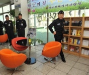 [포토뉴스] 무인 양심도서관 개관