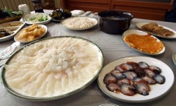 일단 한번 잡숴봐! 오셨다가 이 집들 빼놓으면 섭섭합니다