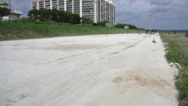 물 빠진 남강둔치 모래밭 형성