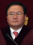이 대통령, 헌재소장 후보에 이동흡 지명