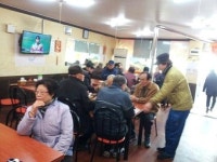 신화신이용소 | [포토뉴스] 어르신에 점심식사 제공