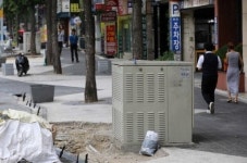 인도 폭 확장 마무리 한창 영광도서 앞 으뜸로