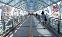 도시철도 1개 역 사이 2개 육교 청결상태 왜 이렇게 다를까?