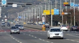 [도로 위 품격 이것만은 꼭!] ④ 과속 운전 · 중앙선 침범