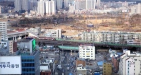 길 끊기고 특색 없는 특화 거리… 명소와 연계 개발 필요
