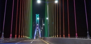 일상·바람·사계 빛의 향연, 부산항대교 채색