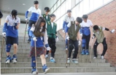 [포토뉴스] 어르신들 많이 도와드려야겠어요