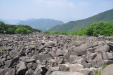 [내 고장 숨은 이바구… 新전설의 고향] 산 위에 고기떼 밀양 만어사