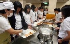 [청소년 기자 광장] 다이어트… 맛 없어서… 학교 급식 생각 없이 남긴다