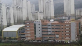 김해 율하신도시 내 초등교 교실난 갈등