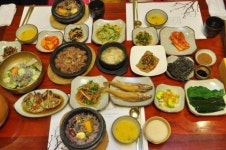 [훈훈한 연말, 착한 밥집] 정성 담은 음식보다 따뜻한 건 이웃과 나누는 情