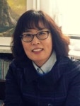 점자 보도블록이 누워서 말을 건네다