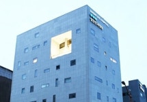 [성모안과병원] 국내 최초 라식수술 성공… 부울경 유일 2회 연속 안과 전문병원