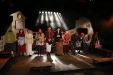 전국 8도 배우가 함께 만든 무지갯빛 연극