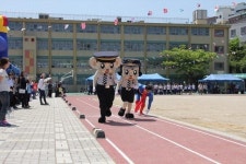 아빠 된 경찰 아저씨, 운동회 신 났어요