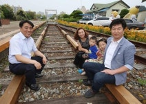 [우리 함께 관심과 동참을! 4부] 3. 기부로 연결되는 옛 송정역 앞 폐선로 벤치