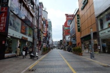 田자로 구획된 서면1번가 음식·쇼핑·광장으로 특화
