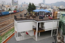 [포토뉴스] 철로변 풍경 바꾼 주민 커뮤니티 시설