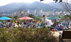 거제시 지역 경제 활성화 위해 독봉산 물놀이장 조기 개장